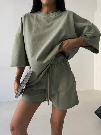 Oversize T-shirt and shorts set