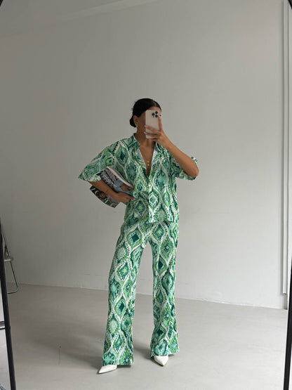 Patterned satin set
