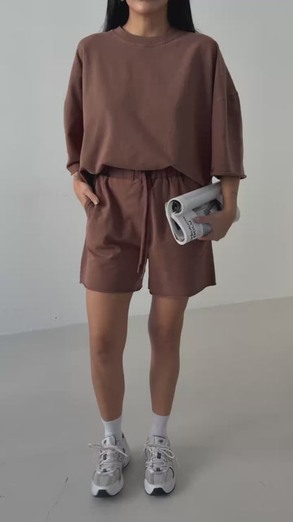 Oversize T-shirt and shorts set