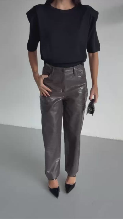 BLUZE ME DETAJ MBUSHJE TE SUPET